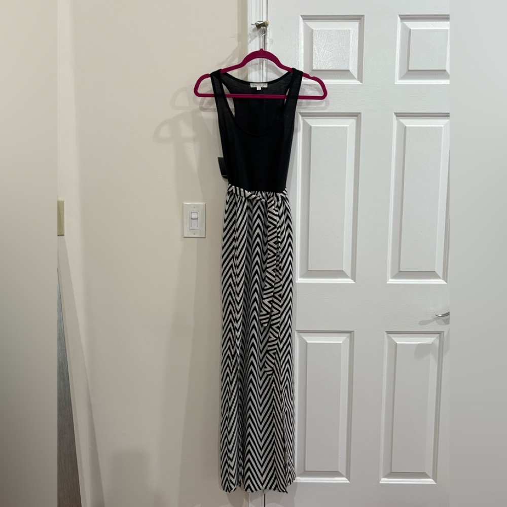 Black and White tank Maxi Dress with Chevron Pattern